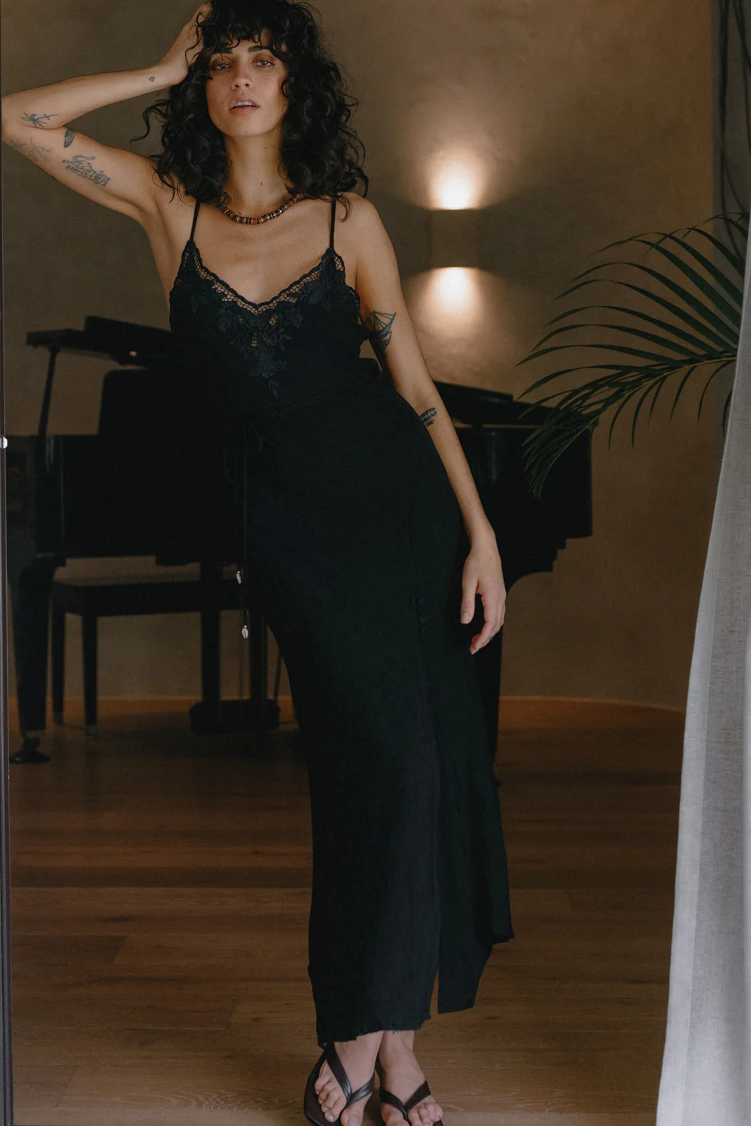Sveta Midi - Black - Image 5